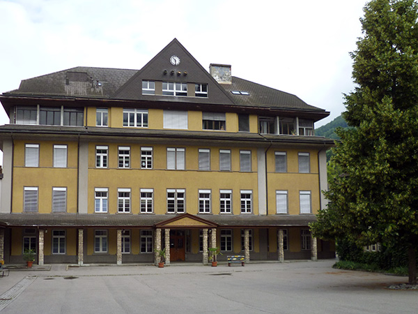 Die UB-BAUQUALITY aus Chur Graubnden fhrt an der EMS Schiers Schadstoff-Ermittlung und Schadstoffscreening zur Schadstoffbekmpfung und Schadstoffsanierung, wie Asbestsanierung, PCB und PAK Sanierung.